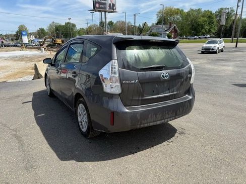 Used 2014 Toyota Prius V Three FWD image 6