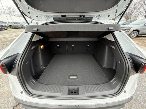 New 2026 Chevrolet Trax LT w/ Sunroof Package image 26