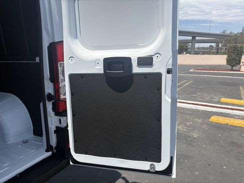 Used 2026 RAM ProMaster 2500 w/ Convenience Group FWD image 14
