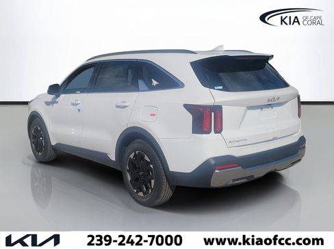 New 2026 Kia Sorento S FWD image 4