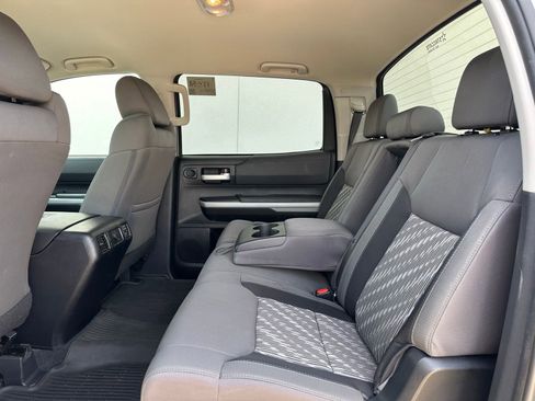 Used 2020 Toyota Tundra SR5 w/ SR5 Upgrade Package AWD/4WD image 12