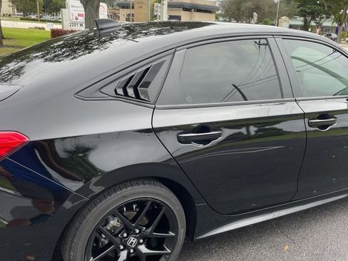 Used 2023 Honda Civic Sport image 11