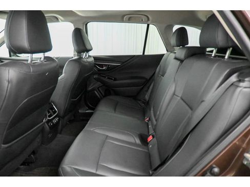 Used 2020 Subaru Outback Limited image 27