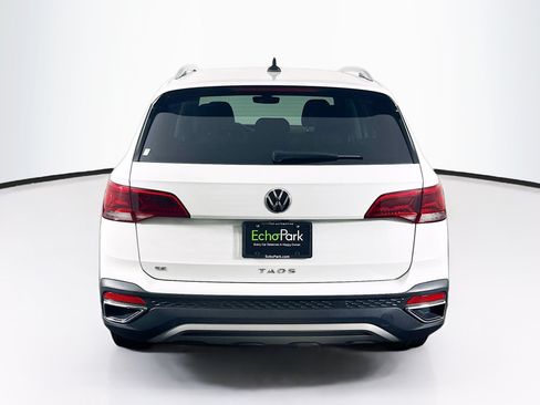 Used 2024 Volkswagen Taos SE FWD image 7