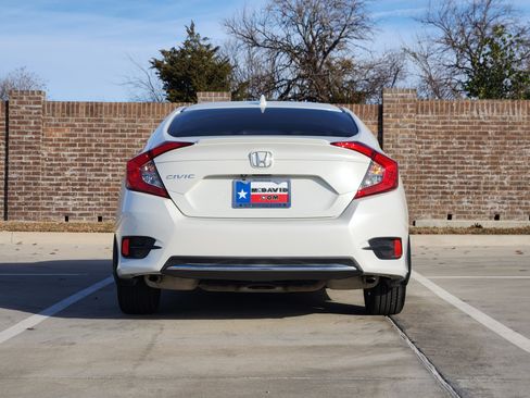 Used 2019 Honda Civic EX image 7