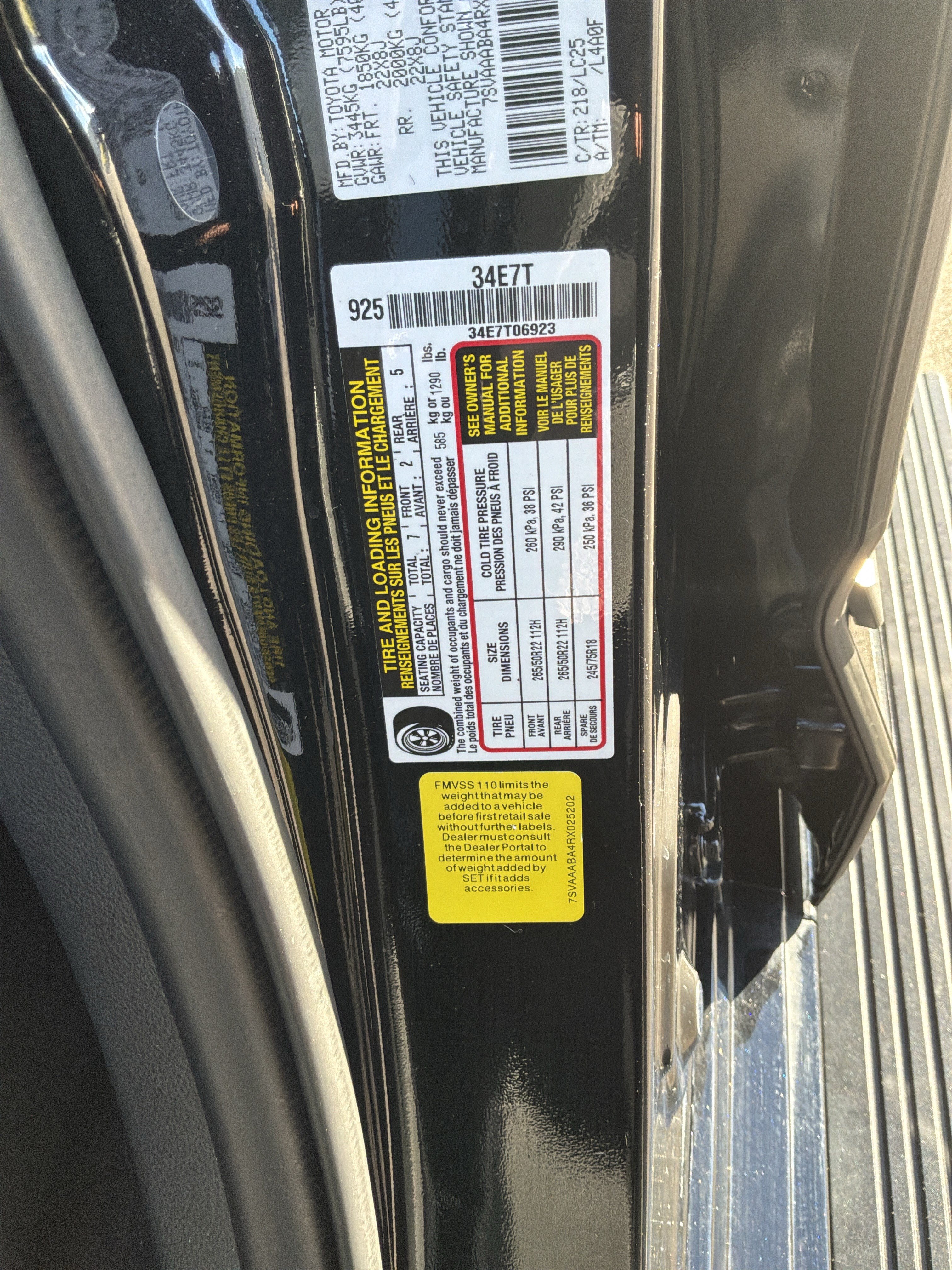 Used 2024 Toyota Sequoia Capstone AWD/4WD image 36