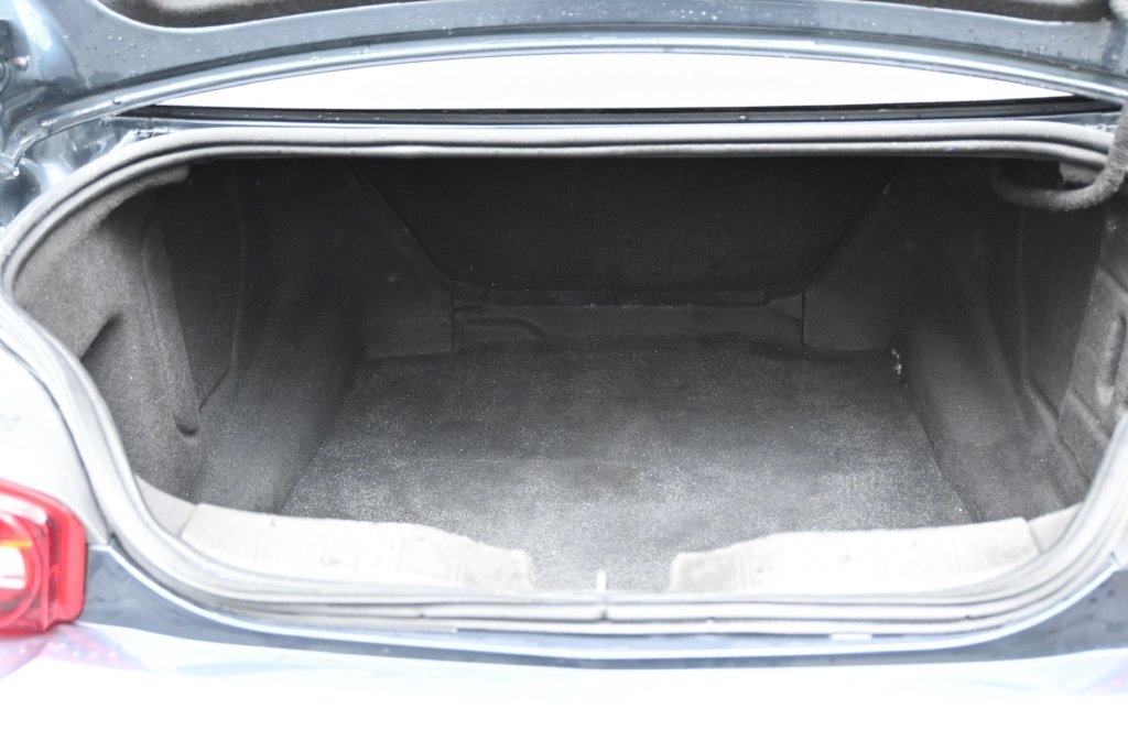 Used 2023 Chevrolet Camaro LT RWD image 9