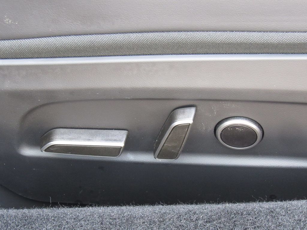 Used 2024 Tesla Model 3 Standard Range RWD image 11