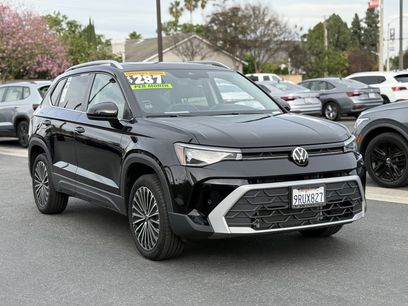 Used 2025 Volkswagen Taos SE