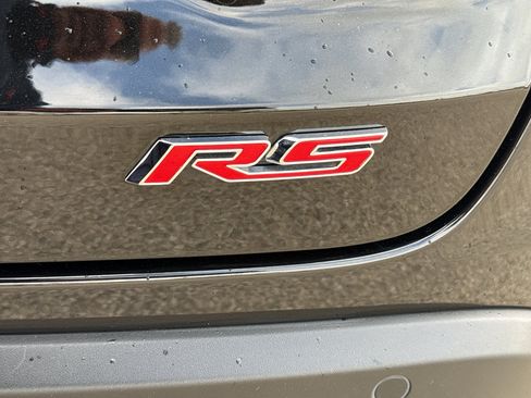 Used 2025 Chevrolet Trax RS w/ Sunroof Package FWD image 9