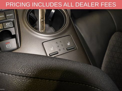 Used 2022 Toyota Camry XSE FWD image 16