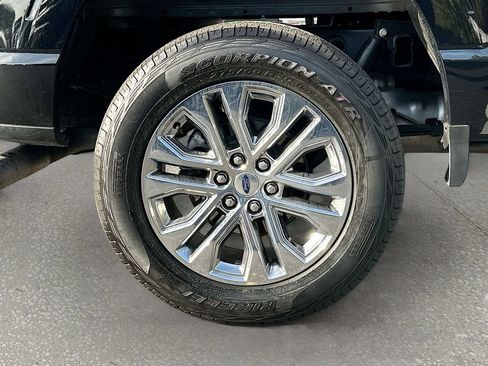 Used 2024 Ford F150 Lariat image 31