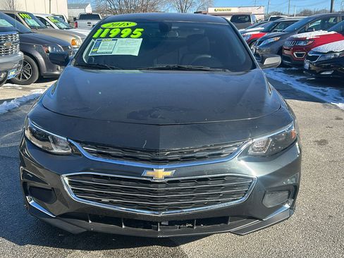 Used 2018 Chevrolet Malibu LS image 3