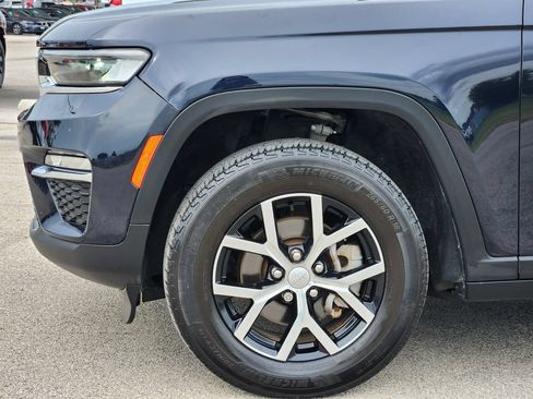 Used 2023 Jeep Grand Cherokee Limited RWD image 9