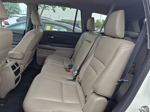Used 2019 Honda Pilot Touring image 11