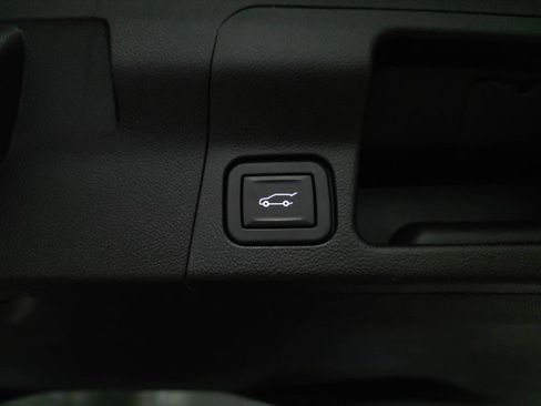 Used 2020 GMC Acadia SLE w/ Driver Convenience Package image 39