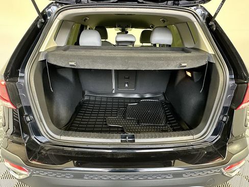 Used 2023 Volkswagen Taos SE image 25