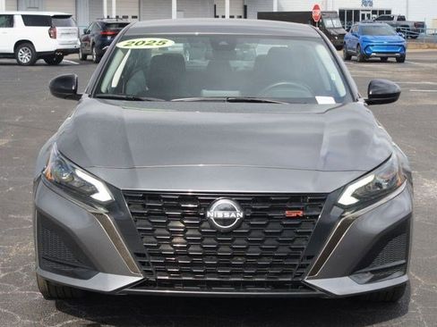 Used 2025 Nissan Altima 2.5 SR image 23