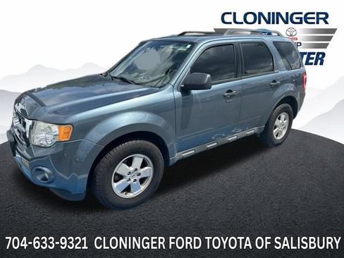 Used 2011 Ford Escape XLT w/ 201A Rapid Spec Order Code FWD image 1