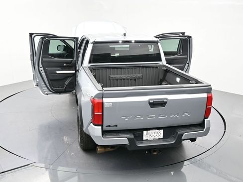 Used 2024 Toyota Tacoma TRD Off-Road AWD/4WD image 27