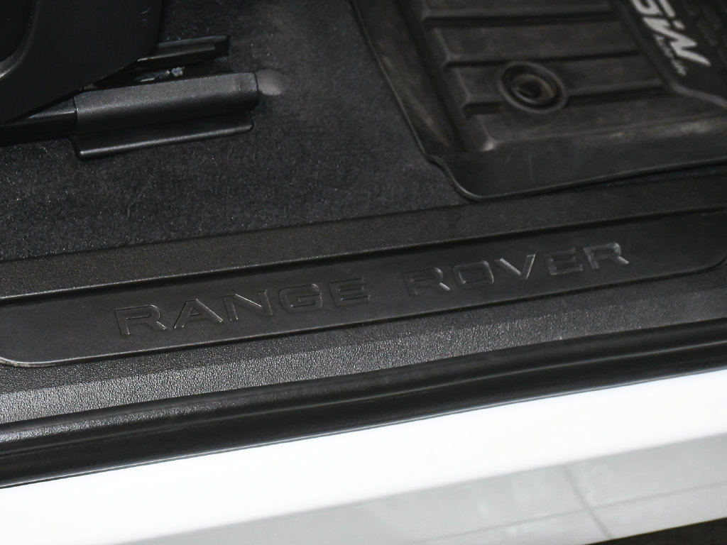 Used 2021 Land Rover Range Rover Evoque S AWD/4WD image 16