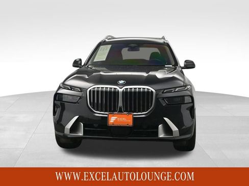 Used 2023 BMW X7 xDrive40i w/ Premium Package image 9