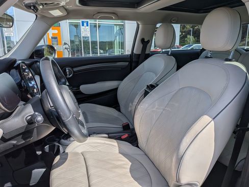 Used 2023 MINI Cooper S w/ Signature Upholstery Package image 11