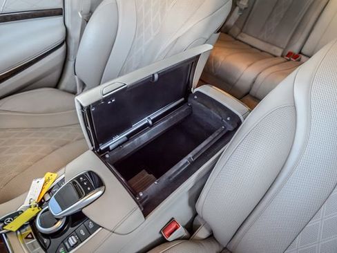 Used 2018 Mercedes-Benz S 560 Sedan image 33