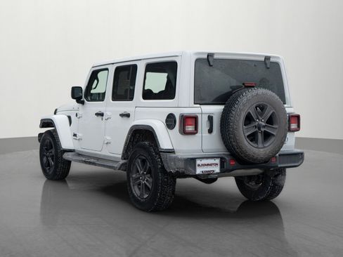 Used 2021 Jeep Wrangler Unlimited Sahara image 5
