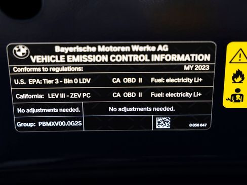 Used 2023 BMW i4 eDrive35 RWD image 34