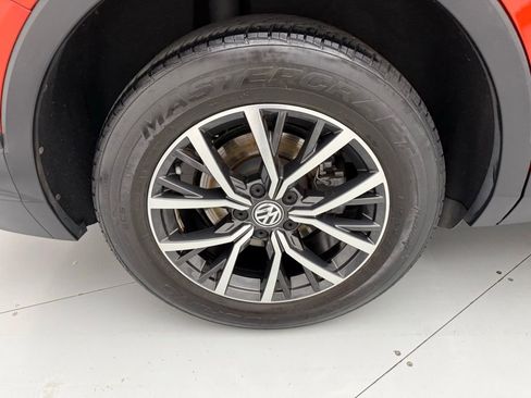 Used 2019 Volkswagen Tiguan SE w/ Panoramic Sunroof Package image 41