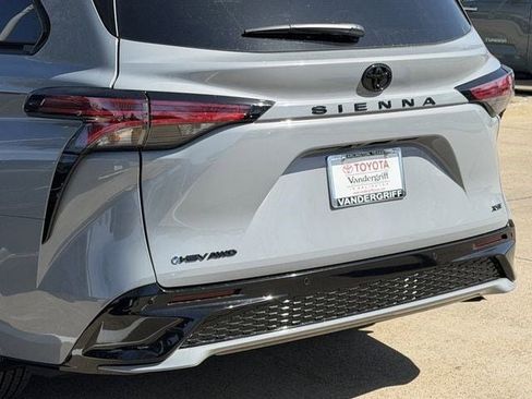 New 2026 Toyota Sienna XSE image 6