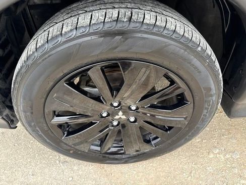 Used 2025 Mitsubishi Outlander Sport LE AWD/4WD image 25
