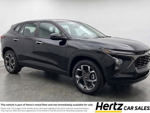 Used 2025 Chevrolet Trax LT w/ LT Convenience Package FWD image 1