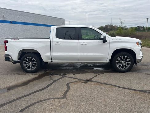 Used 2023 Chevrolet Silverado 1500 LT AWD/4WD image 6