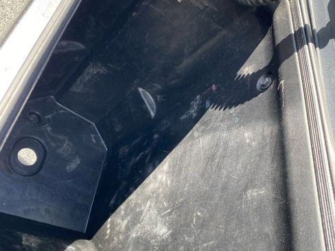 Used 2017 RAM 1500 Classic SLT RWD image 18