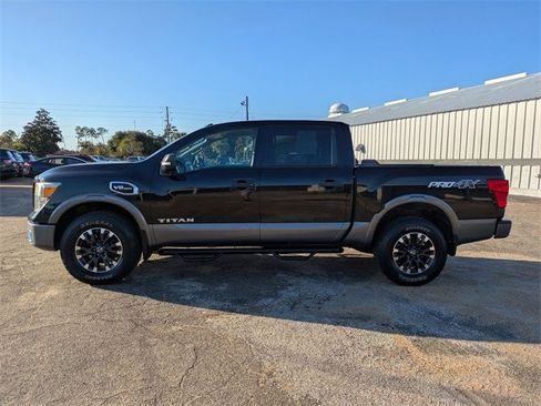 Used 2017 Nissan Titan PRO-4X image 7