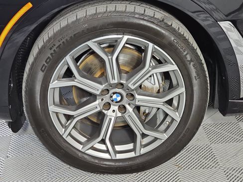 Used 2025 BMW X7 xDrive40i AWD/4WD image 10