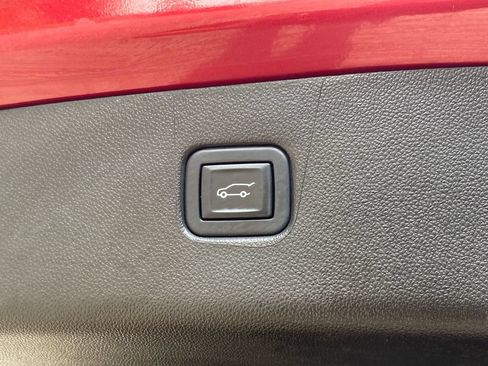 Certified 2022 Chevrolet Blazer RS w/ Enhanced Convenience Package AWD/4WD image 16