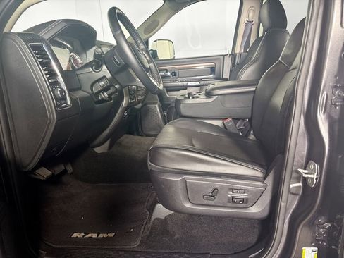 Used 2016 RAM 1500 Laramie w/ Convenience Group image 11