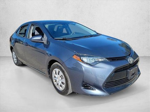 Used 2019 Toyota Corolla L image 3