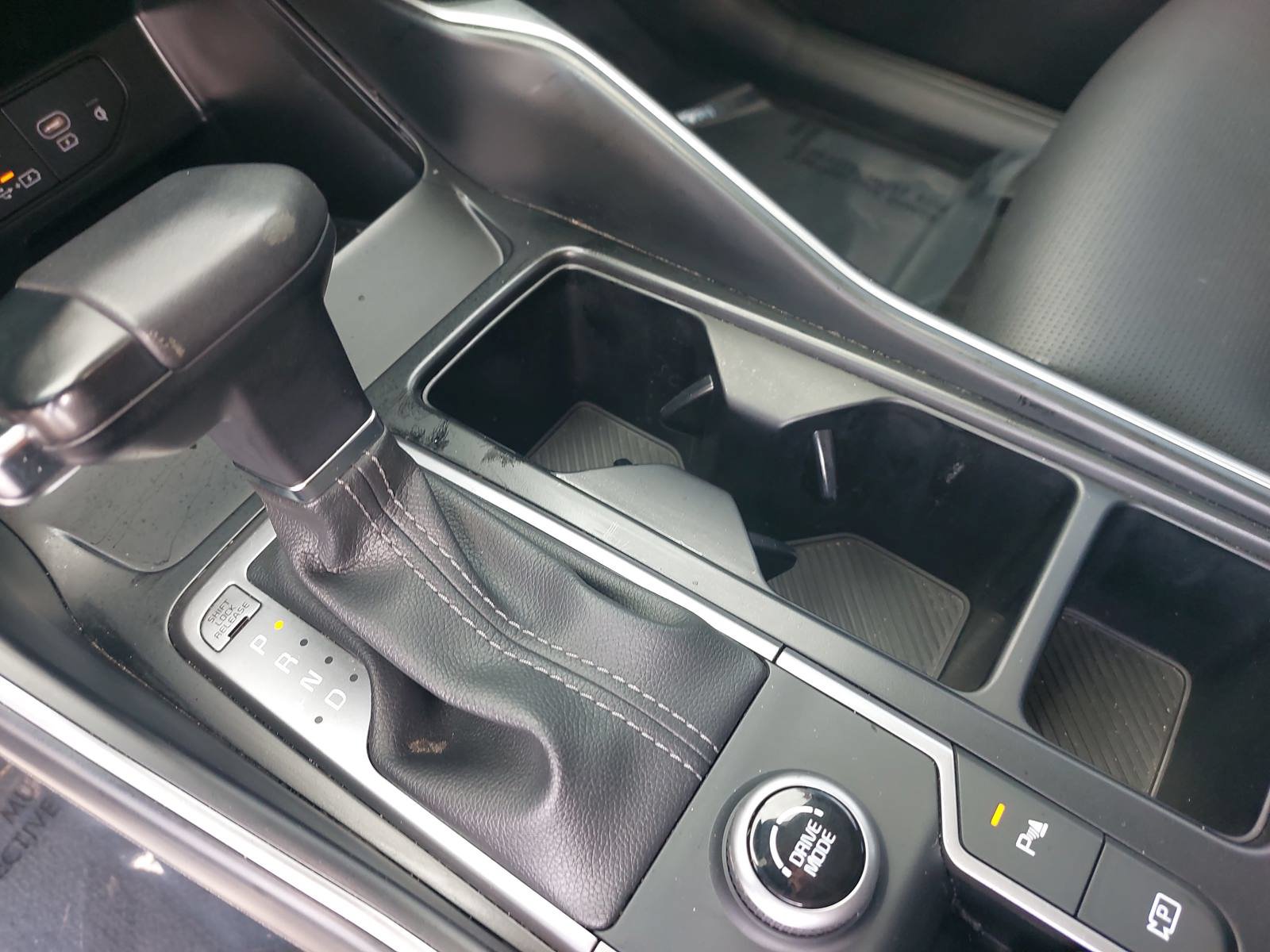 Used 2024 Kia Sorento S w/ Panoramic Sunroof Package FWD image 25