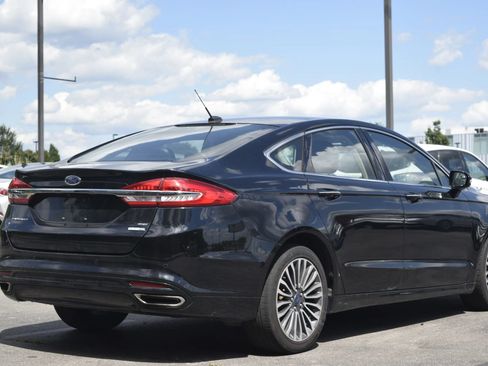 Used 2017 Ford Fusion SE w/ Fusion SE Technology Package AWD/4WD image 3