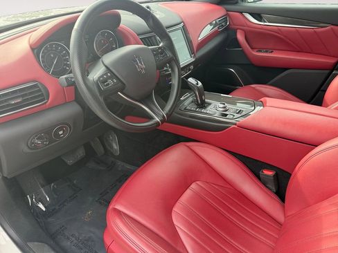 Used 2022 Maserati Levante Modena image 16