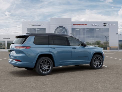 New 2026 Jeep Grand Cherokee L Summit w/ Obsidian Package AWD/4WD image 30