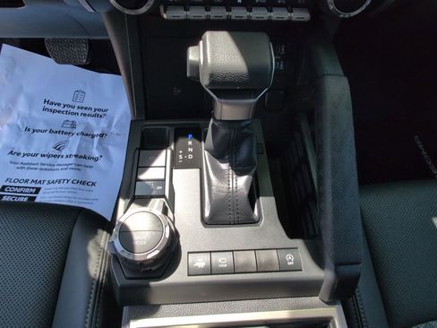 Used 2025 Toyota Tacoma Limited image 22