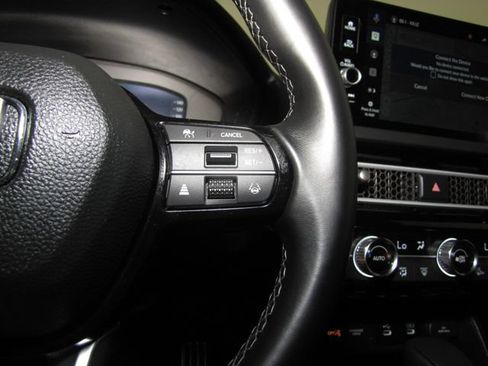 Certified 2025 Honda Civic Sport Touring image 6