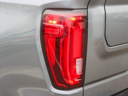 Used 2022 GMC Sierra 1500 Denali w/ Denali Reserve Package image 8