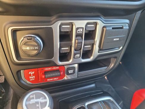 Used 2023 Jeep Wrangler Unlimited Rubicon 4xe AWD/4WD image 20