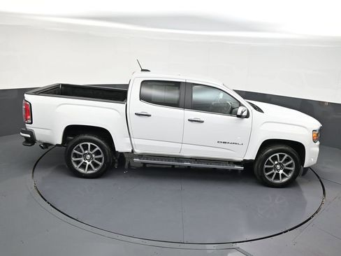 Used 2022 GMC Canyon Denali image 18